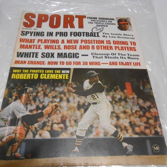 VTG SPORT MAGAZINE ROBERTO CLEMENTE PIRATES COVER FRANK ROBINSON DECEMBER 1967 - Picture 1 of 9